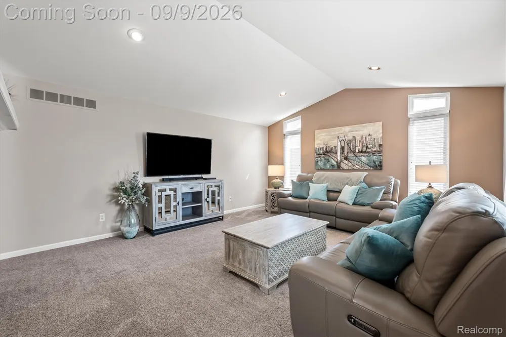 16016 Berry Lane Macomb Township, MI 48044