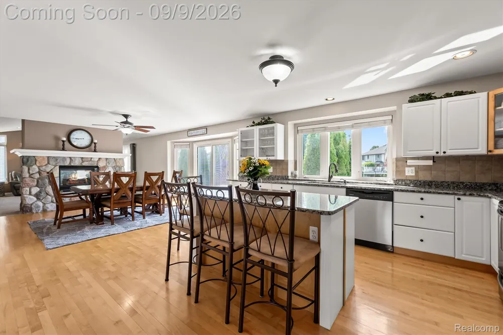 16016 Berry Lane Macomb Township, MI 48044