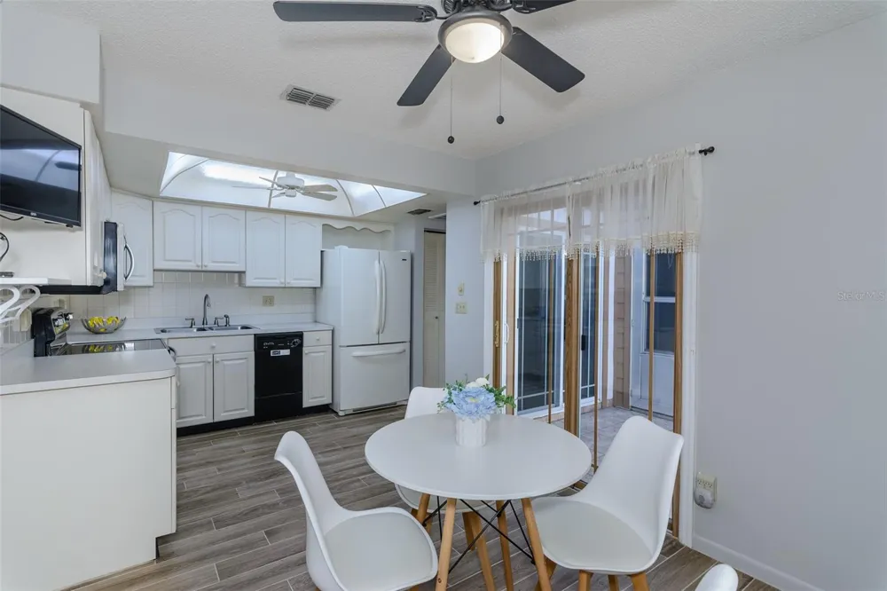 1139 ORANGE TREE CIRCLE E #A Palm Harbor, FL 34684