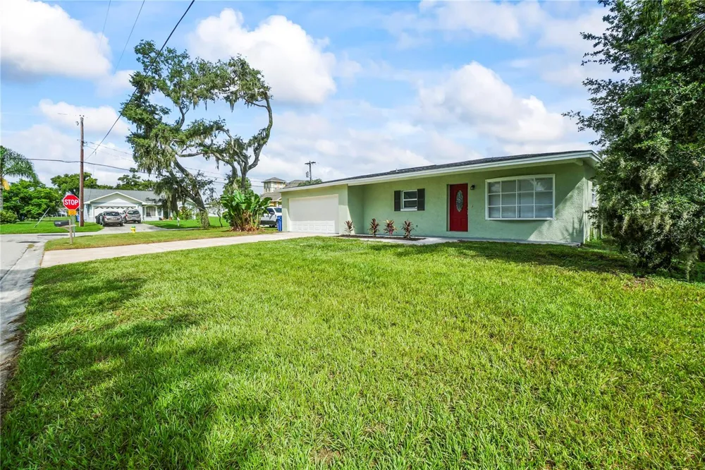 202 GAY ROAD Seffner, FL 33584