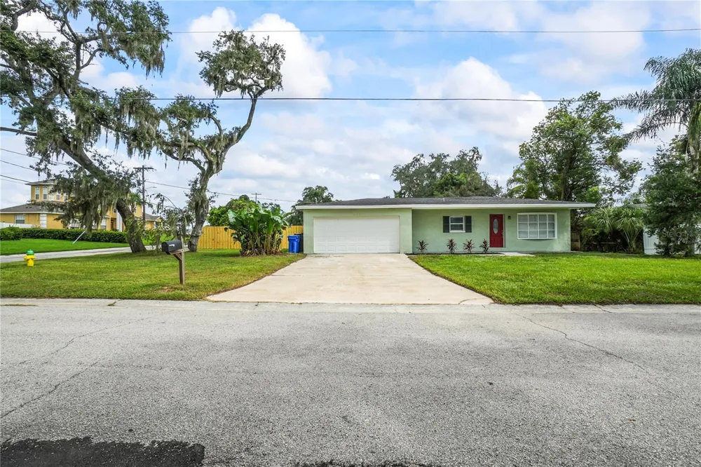 202 GAY ROAD Seffner, FL 33584