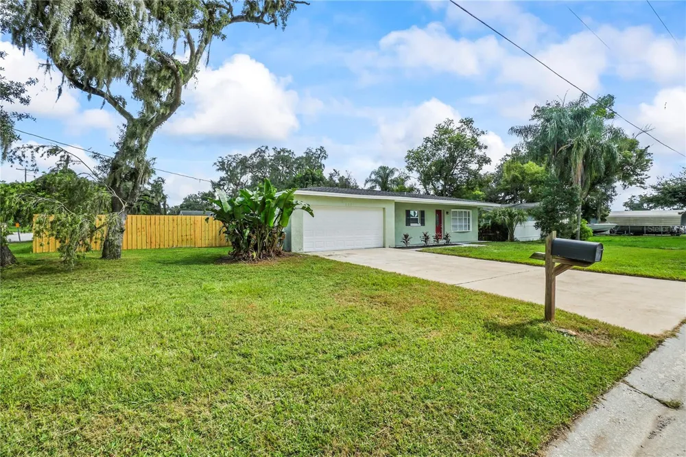 202 GAY ROAD Seffner, FL 33584