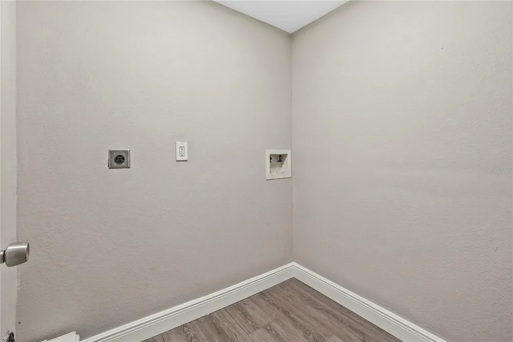 202 GAY ROAD Seffner, FL 33584