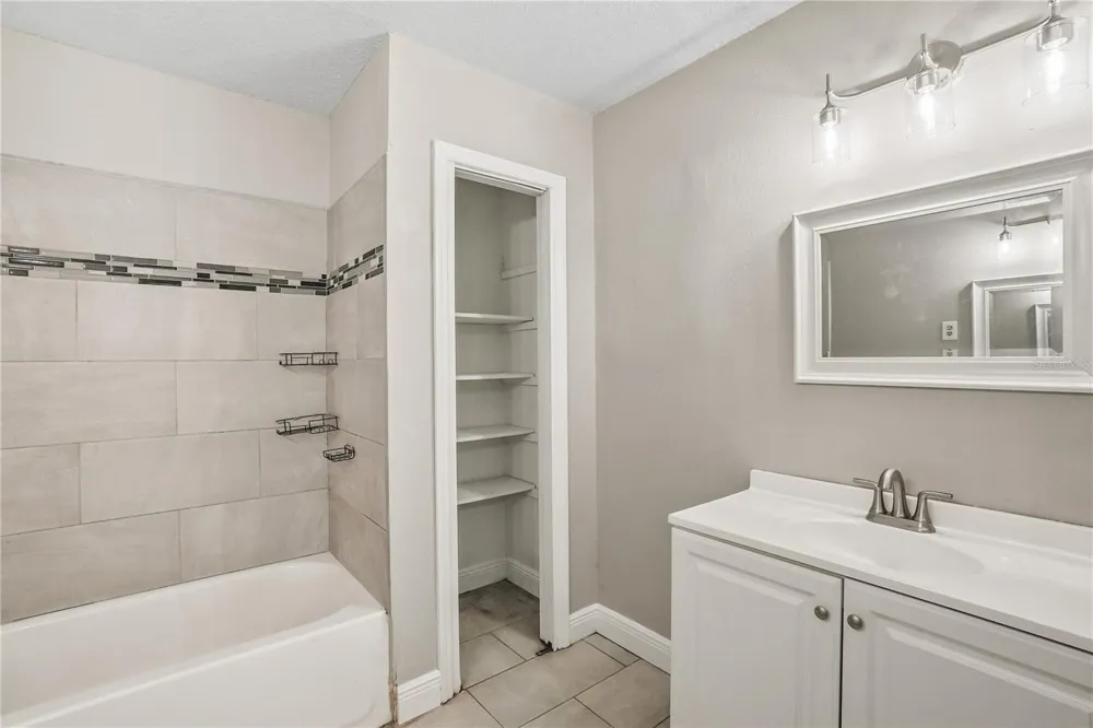 202 GAY ROAD Seffner, FL 33584