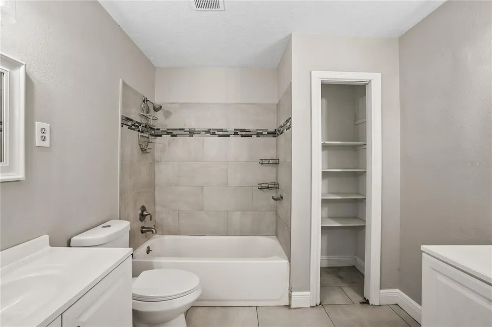 202 GAY ROAD Seffner, FL 33584
