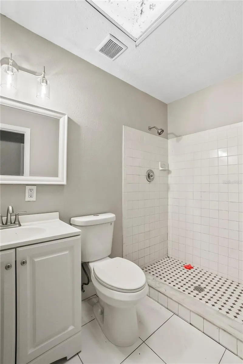 202 GAY ROAD Seffner, FL 33584