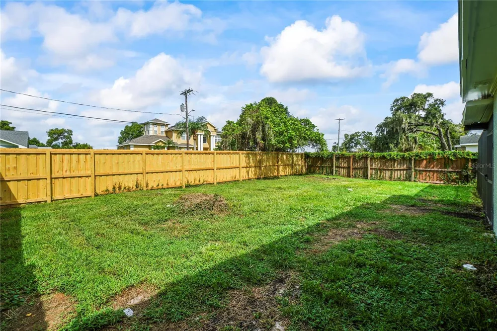 202 GAY ROAD Seffner, FL 33584