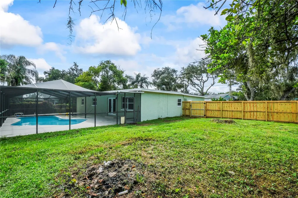 202 GAY ROAD Seffner, FL 33584