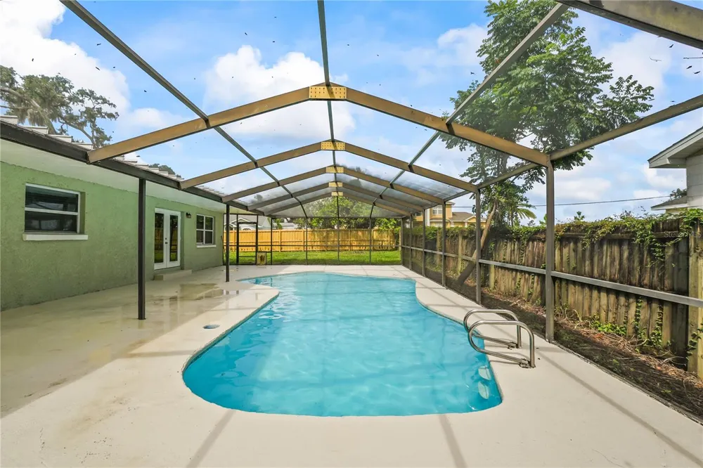 202 GAY ROAD Seffner, FL 33584