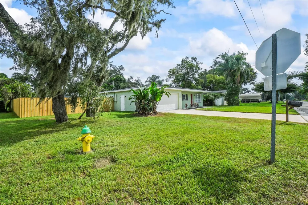 202 GAY ROAD Seffner, FL 33584
