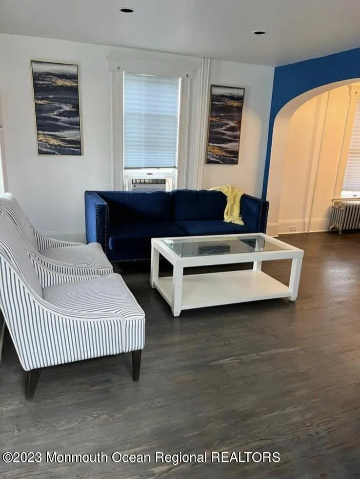 294 Roosevelt Avenue Oakhurst, NJ 07755