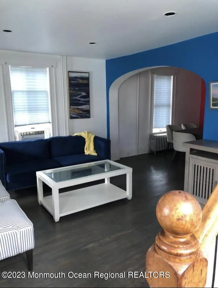 294 Roosevelt Avenue Oakhurst, NJ 07755