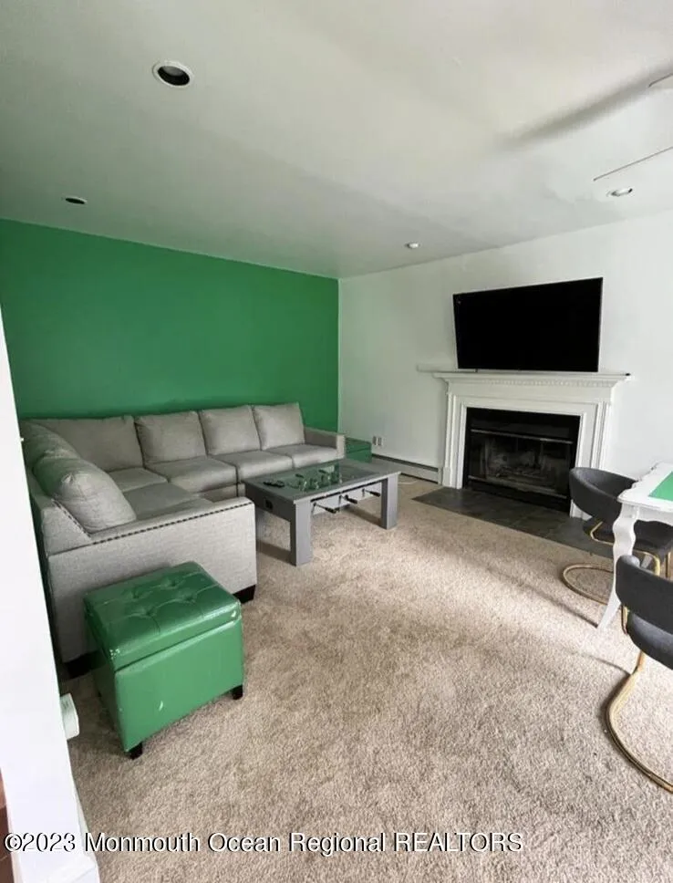 294 Roosevelt Avenue Oakhurst, NJ 07755