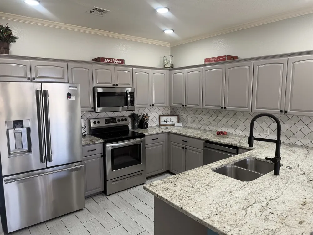 10887 E Canyon Oaks Road Claremore, OK 74017