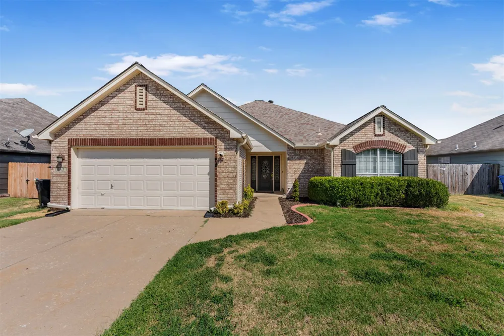 19621 E 39th Street S Broken Arrow, OK 74014