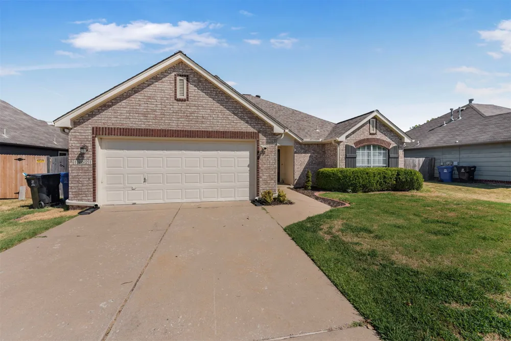 19621 E 39th Street S Broken Arrow, OK 74014