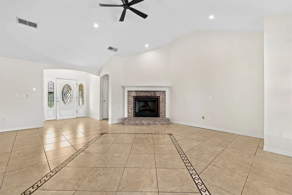 19621 E 39th Street S Broken Arrow, OK 74014