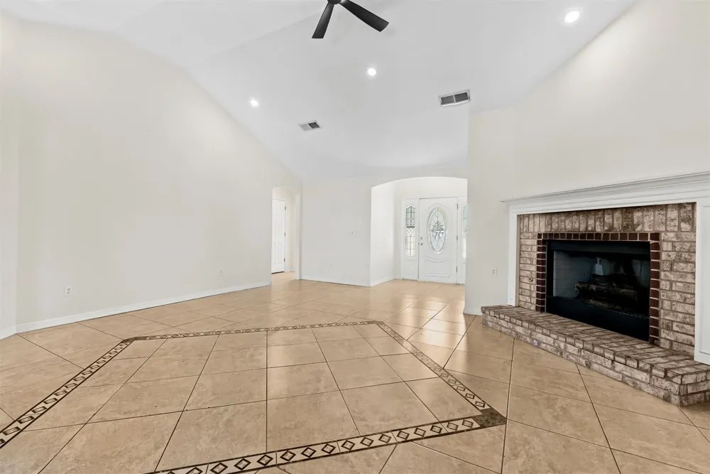 19621 E 39th Street S Broken Arrow, OK 74014