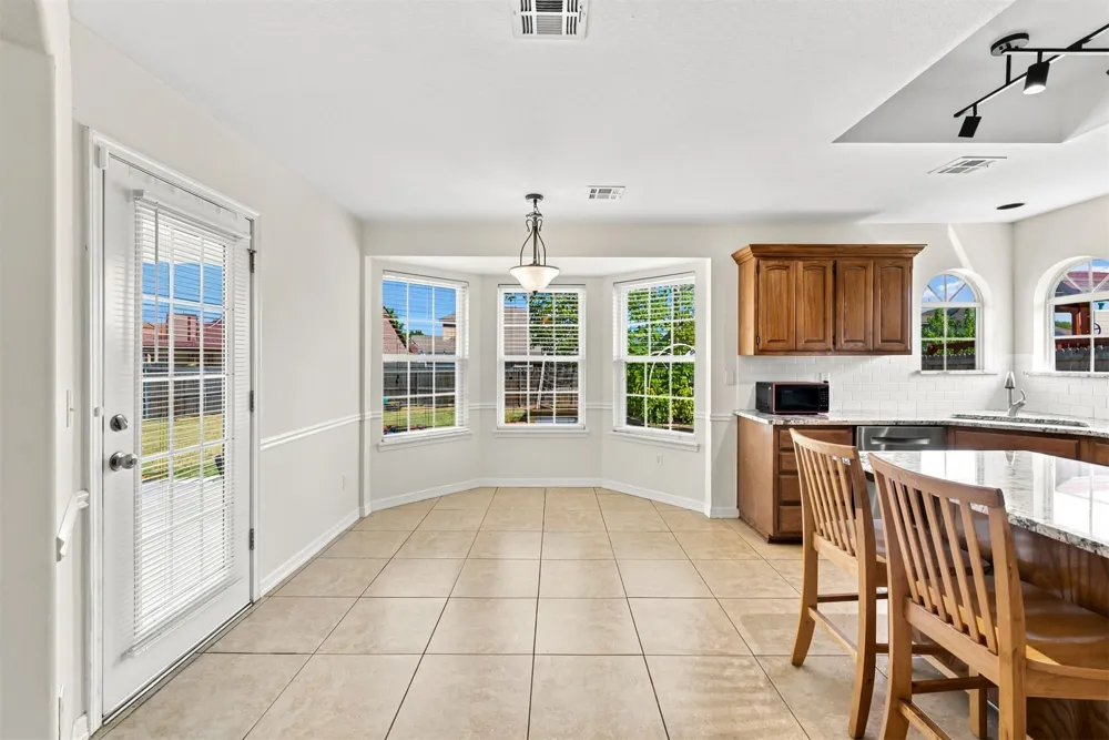 19621 E 39th Street S Broken Arrow, OK 74014
