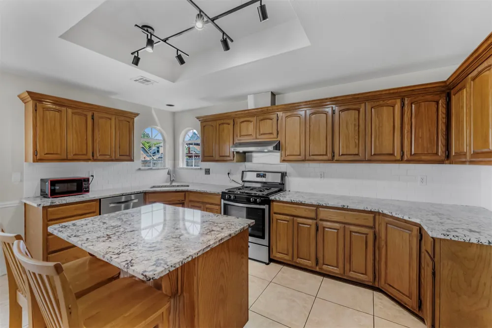 19621 E 39th Street S Broken Arrow, OK 74014