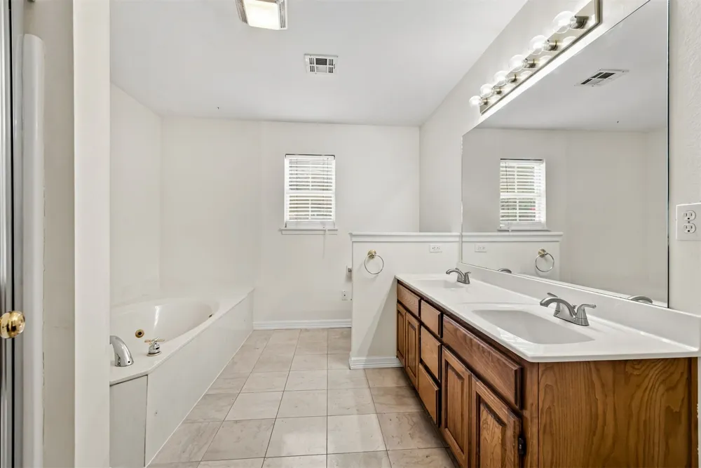 19621 E 39th Street S Broken Arrow, OK 74014
