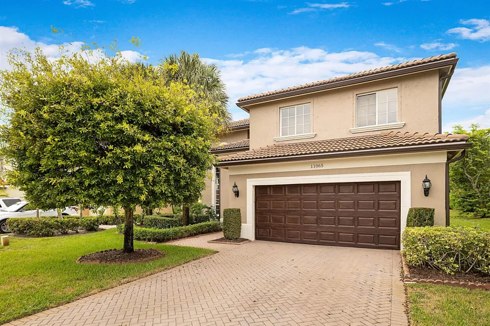 11065 STONE CREEK STREET Wellington, FL 33449