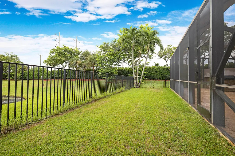 11065 STONE CREEK STREET Wellington, FL 33449