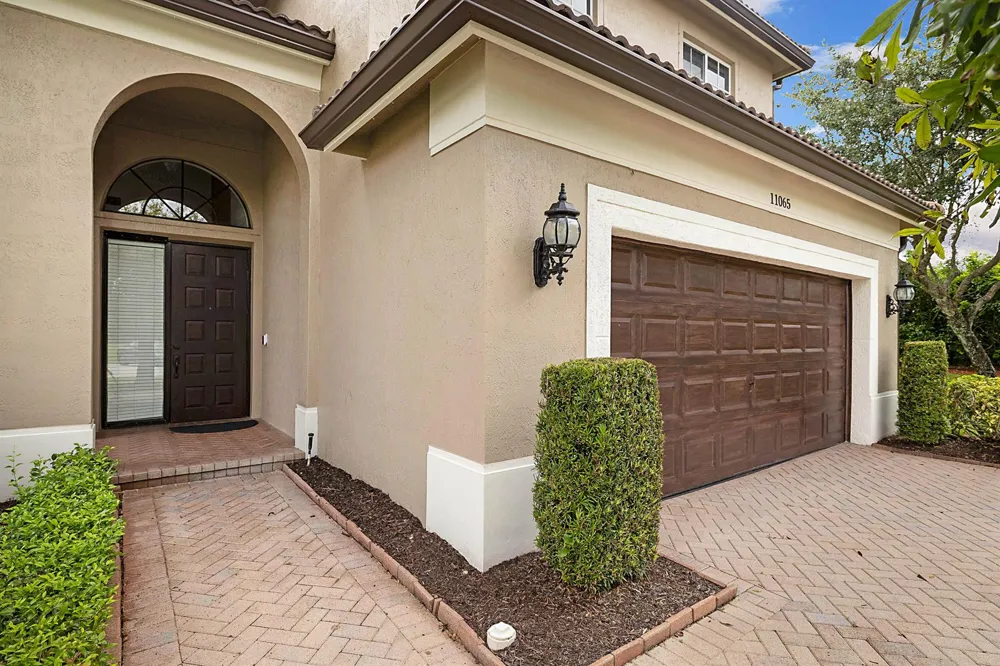 11065 STONE CREEK STREET Wellington, FL 33449