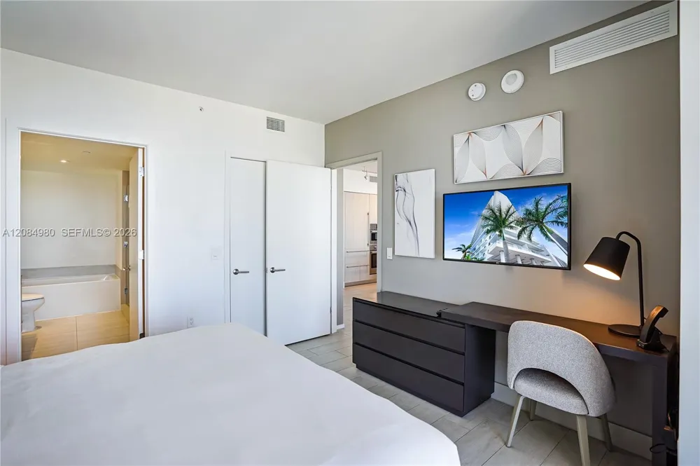 4010 S Ocean Dr #R3302 Hollywood, FL 33019