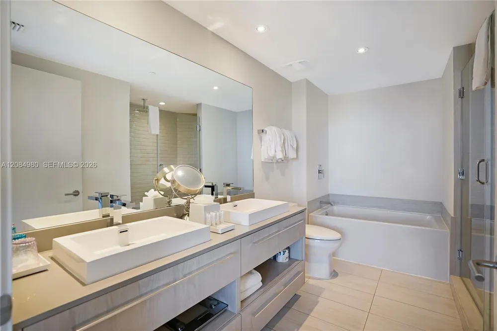 4010 S Ocean Dr #R3302 Hollywood, FL 33019