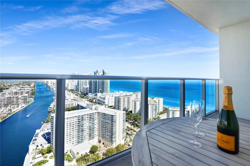 4010 S Ocean Dr #R3302 Hollywood, FL 33019