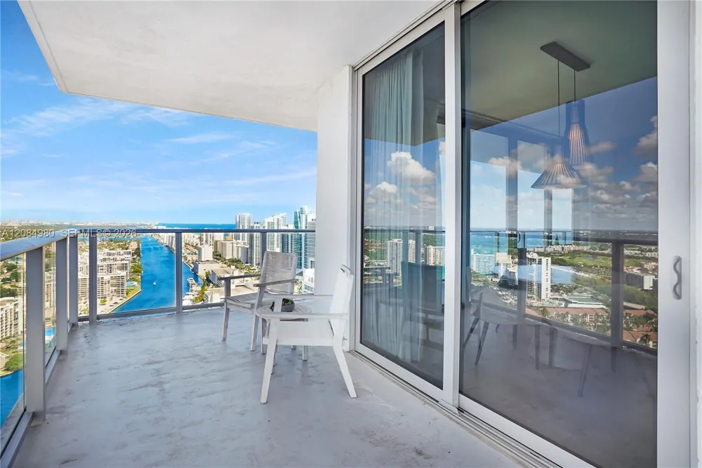 4010 S Ocean Dr #R3302 Hollywood, FL 33019
