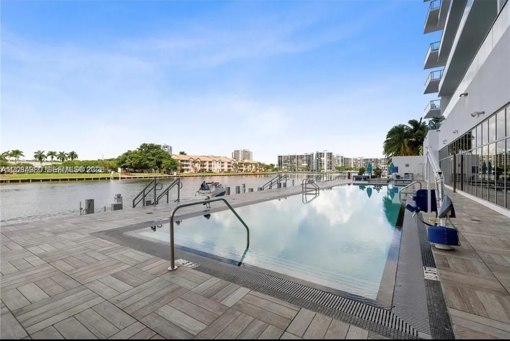 4010 S Ocean Dr #R3302 Hollywood, FL 33019