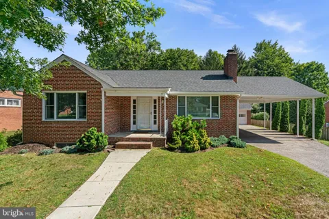 2206 PLEASANT DRIVE