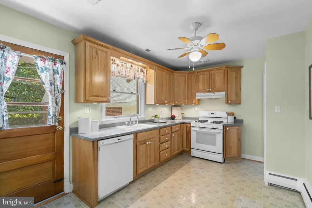 2206 PLEASANT DRIVE Baltimore, MD 21228