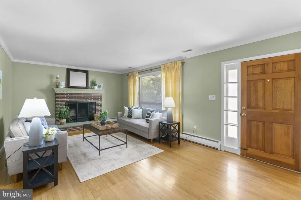 2206 PLEASANT DRIVE Baltimore, MD 21228
