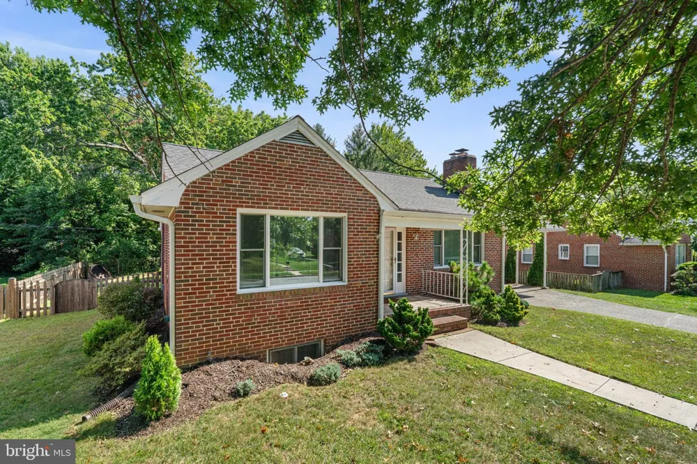 2206 PLEASANT DRIVE Baltimore, MD 21228