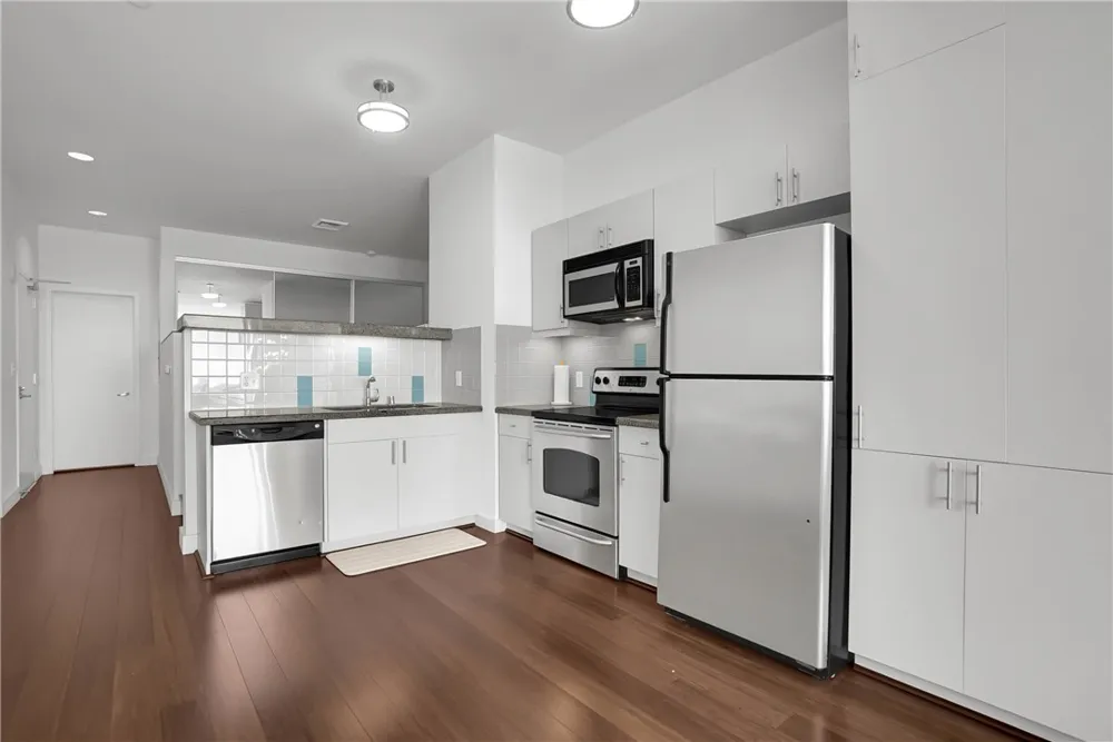 3810 Wilshire Boulevard #1009 Los Angeles, CA 90010