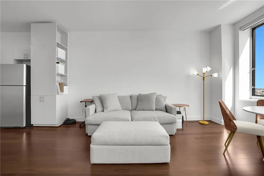 3810 Wilshire Boulevard #1009 Los Angeles, CA 90010