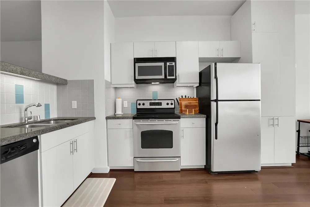 3810 Wilshire Boulevard #1009 Los Angeles, CA 90010