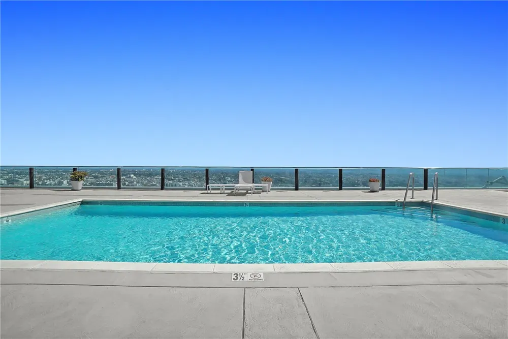 3810 Wilshire Boulevard #1009 Los Angeles, CA 90010