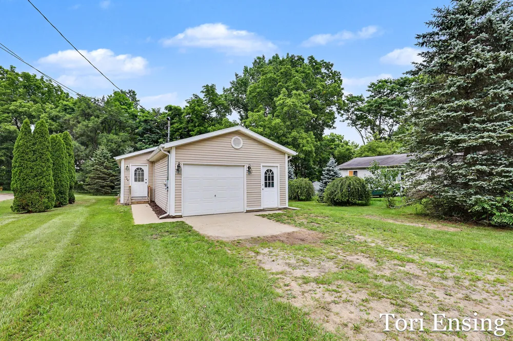 326 Mills Street Greenville, MI 48838