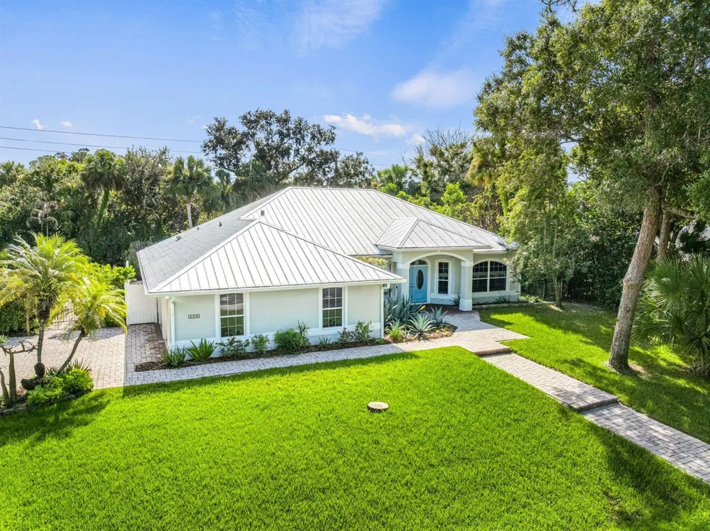 4390 2nd Square SW Vero Beach, FL 32968