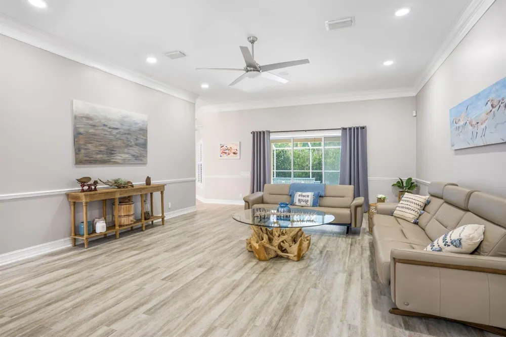 4390 2nd Square SW Vero Beach, FL 32968