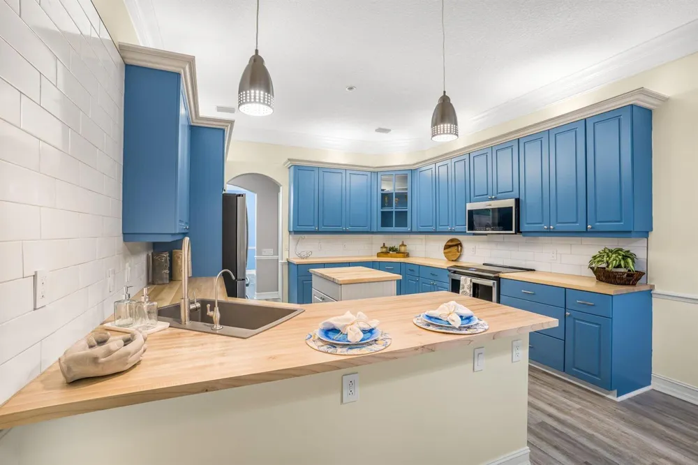 4390 2nd Square SW Vero Beach, FL 32968