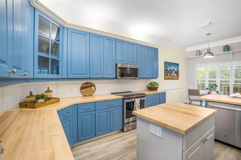 4390 2nd Square SW Vero Beach, FL 32968