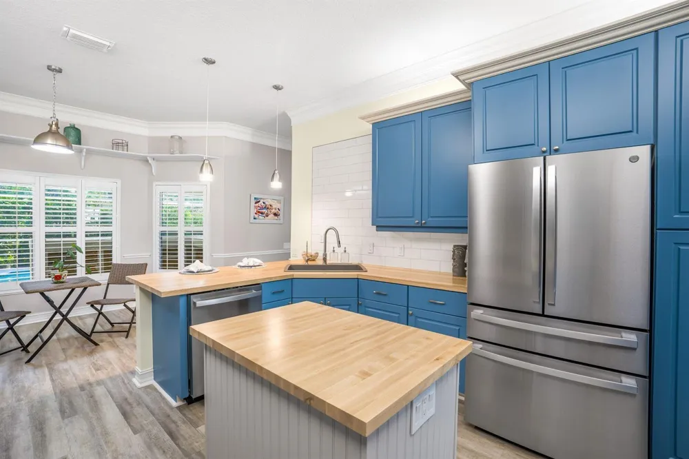 4390 2nd Square SW Vero Beach, FL 32968