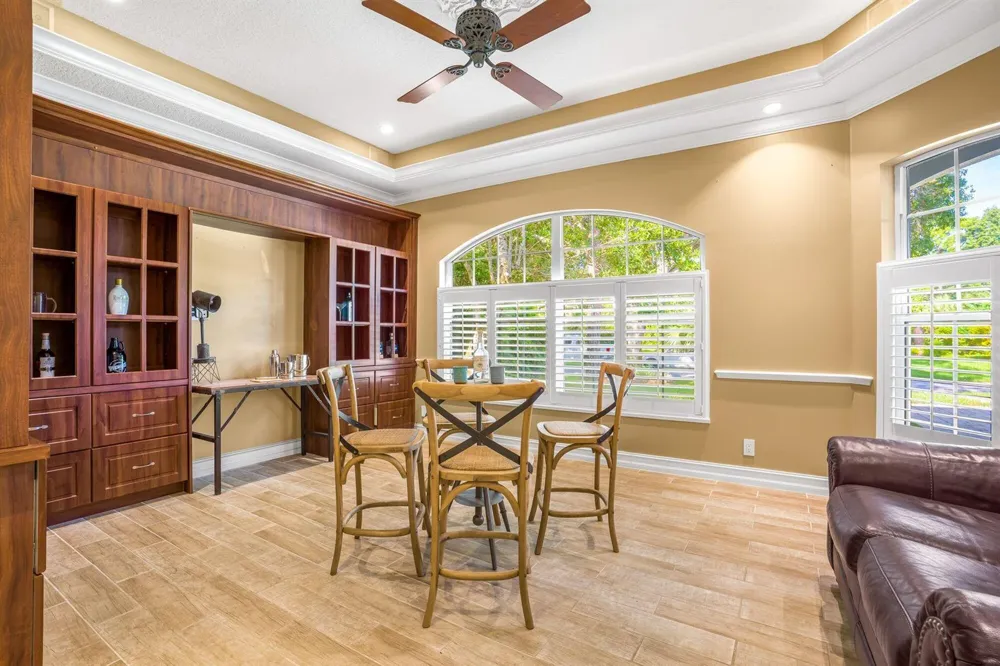 4390 2nd Square SW Vero Beach, FL 32968