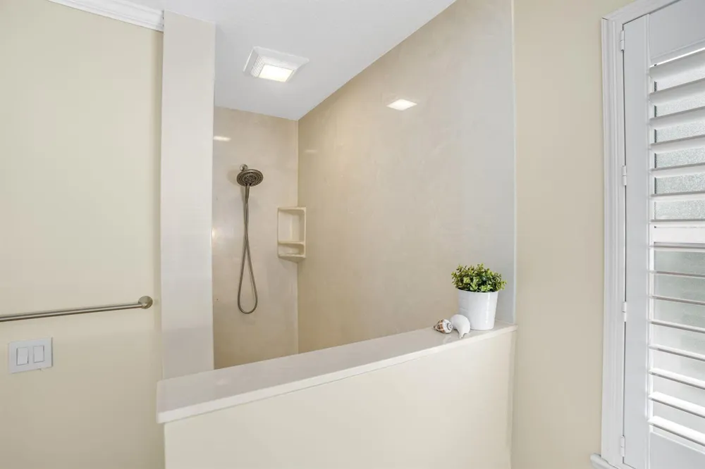 4390 2nd Square SW Vero Beach, FL 32968