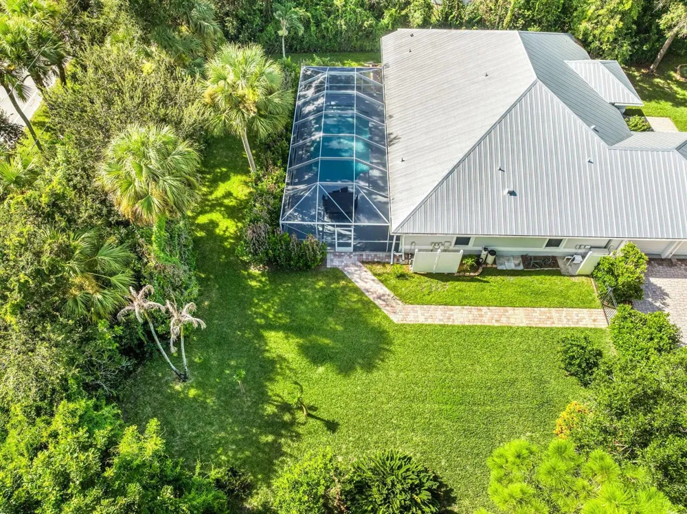 4390 2nd Square SW Vero Beach, FL 32968